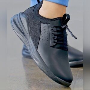 Clove Classic Fluid-Repellent Nurse Shoe Unisex